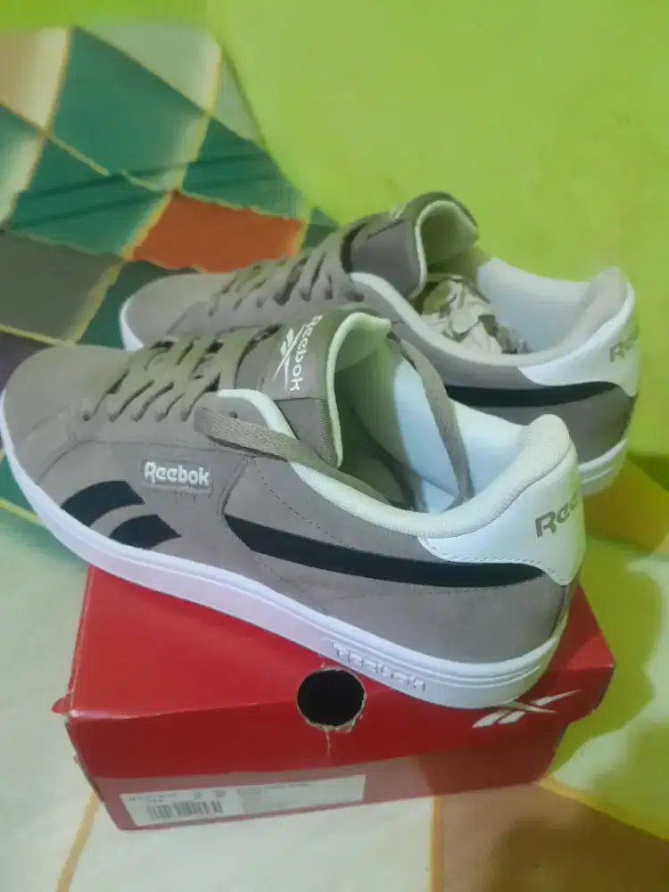 Sepatu Reebok Size 41 Baru