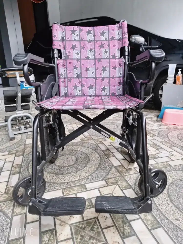 Kursi Roda Lipat Avico