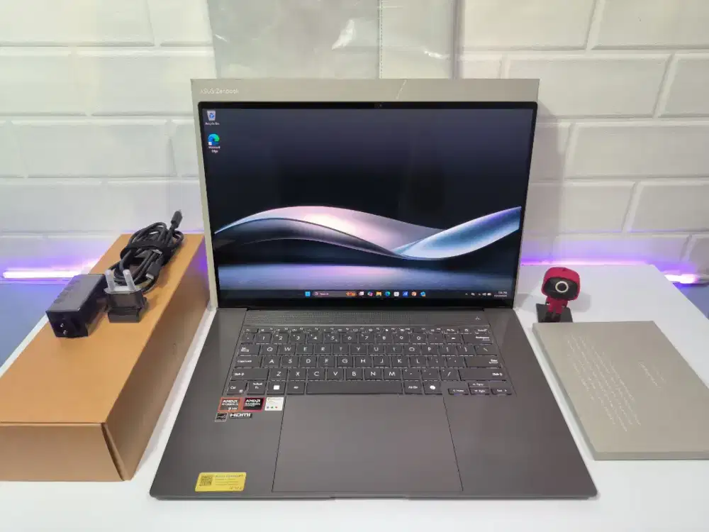 ASUS Zenbook S16 UM5606WA RYZEN AI 9 HX 370 32GB 1TB SSD 163K OLED