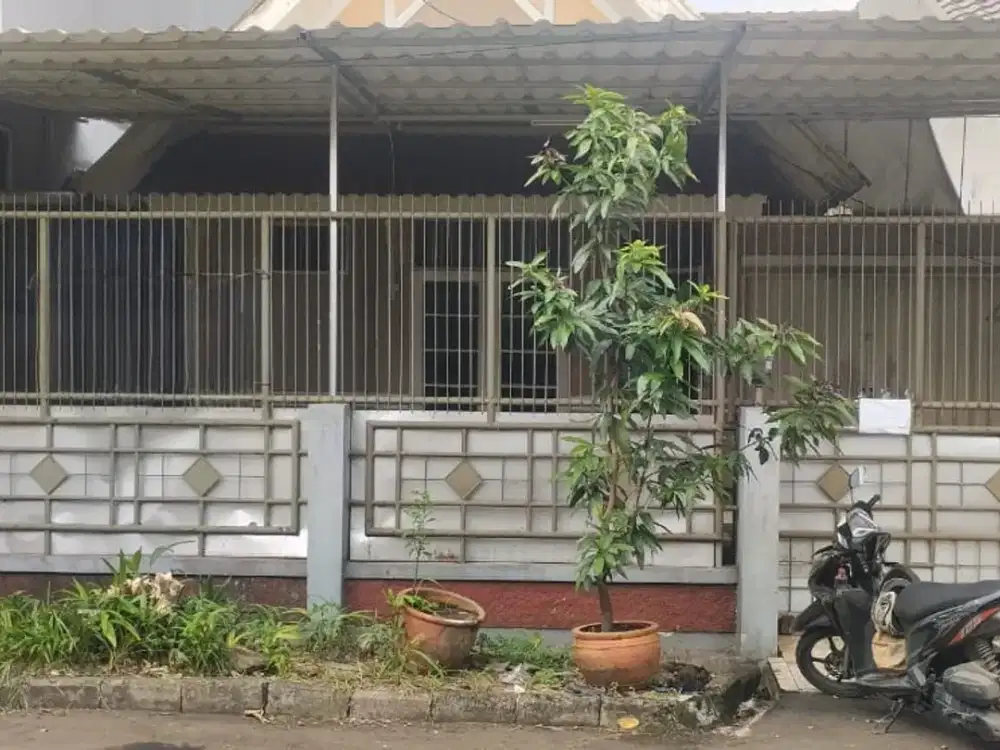 Dijual Rumah Deket Mall - Sektor 1B Gading Serpong, Tangerang