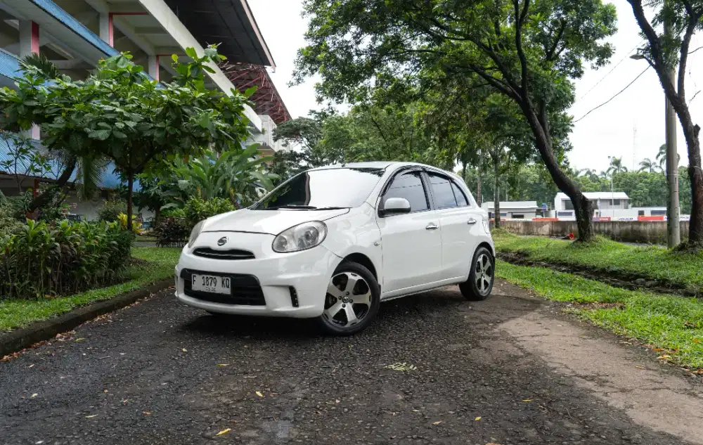 Nissan March 2013 MT