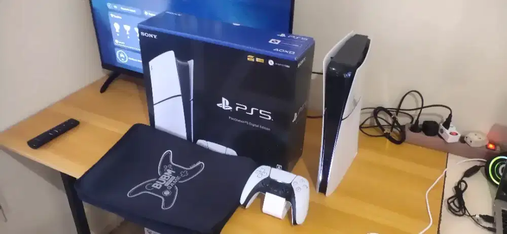 PS5 Digital Slim Japan Version 1Tb
Second  99% Like New