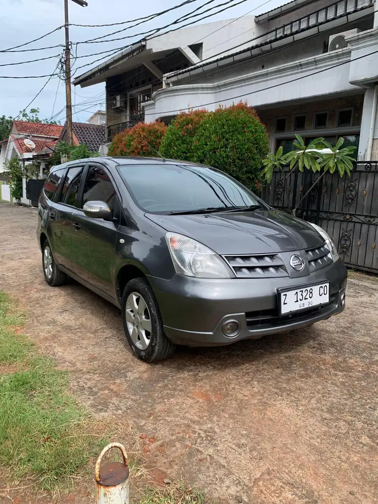 Nissan Grand livina 2012 Bensin