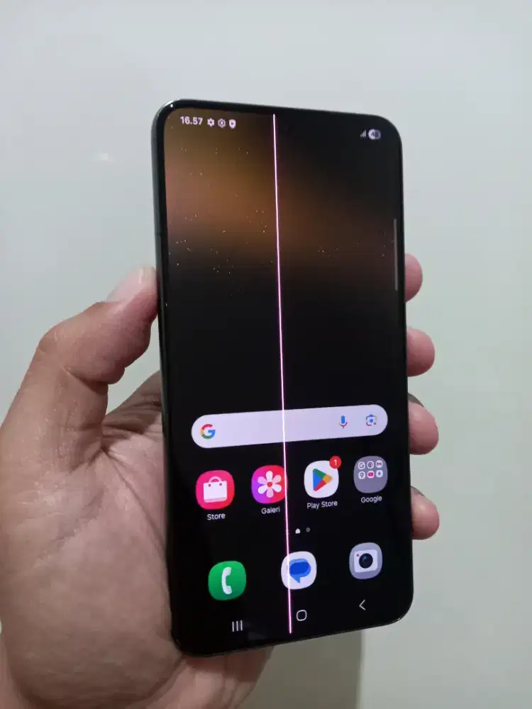 Samsung Galaxy S22 Ram Ram 8/128Gb 5G ex sein Fullset ada minus