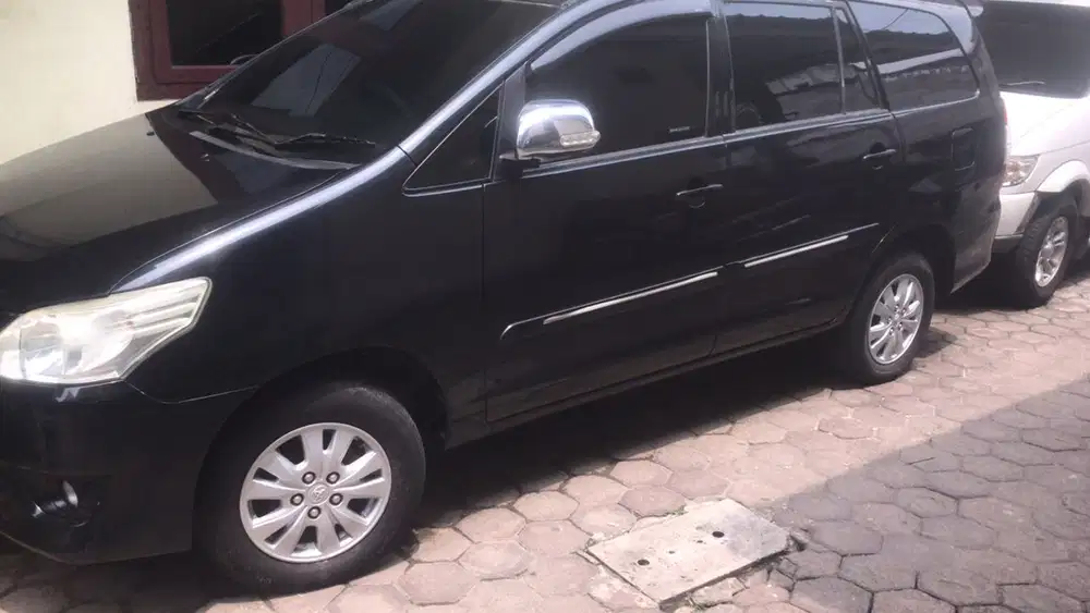 Toyota Kijang Innova 2012 Bensin