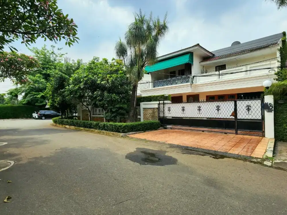 RUMAH MEWAH HOOK EXCLUSIVE AREA PONDOK INDAH – LT 810 M², ADA POOL & RUANG SERBAGUNA