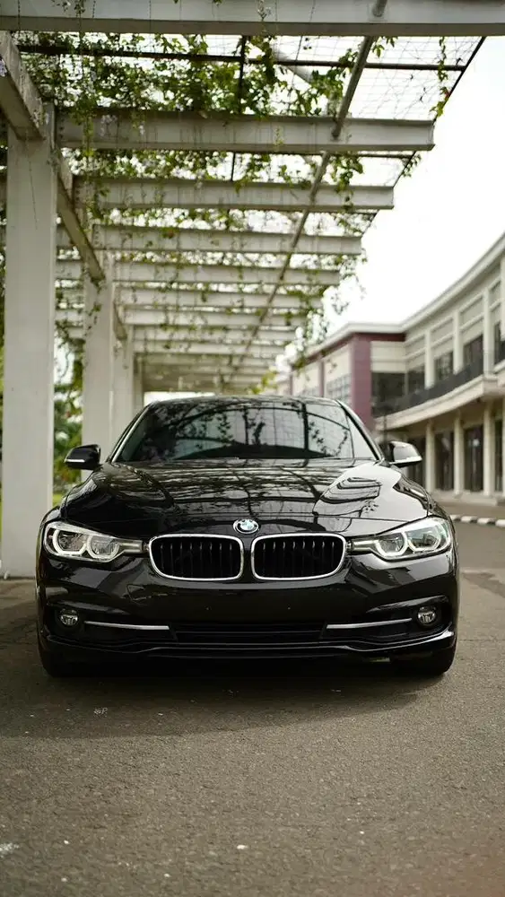 BMW 320i B48 F30 Sportline 2017