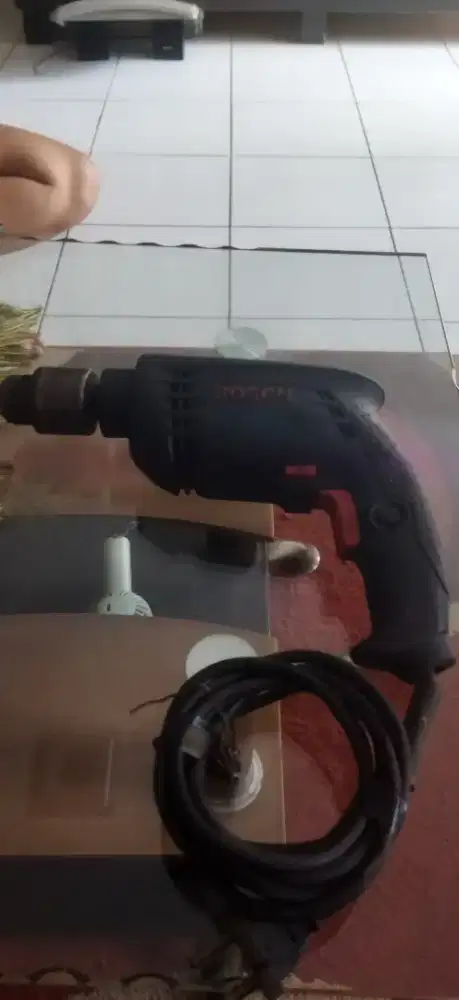 Di jual bor dinding dan kayu merek BOSCH