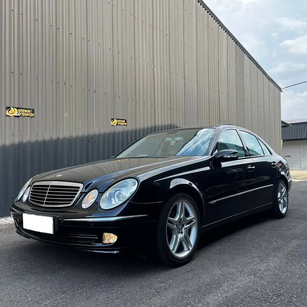 MERCEDES BENZ MERCY E240 TAHUN 2005