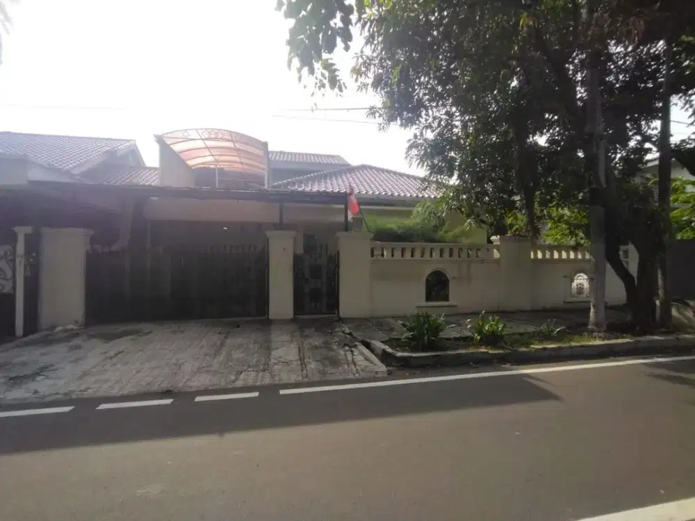 DIJUAL RUMAH STANDARD CEMPAKA PUTIH LT 335 LB 352 HDP TIMUR HRG MENARIK