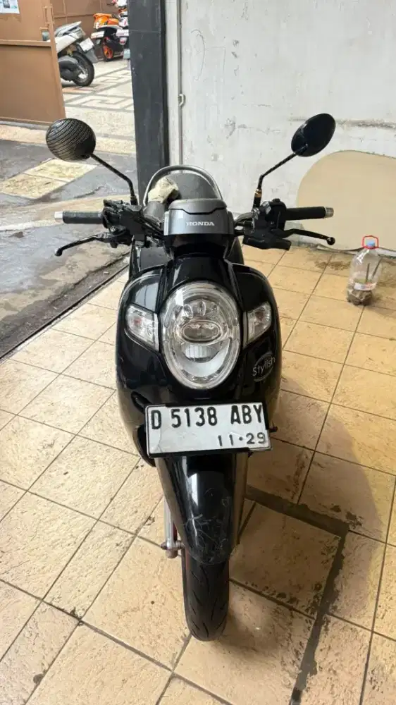 Jual honda scoopy thn 2018 cbs iss
