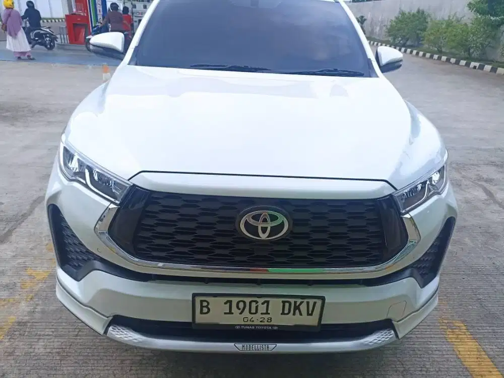 innova zenix v hybrid modelista 2023