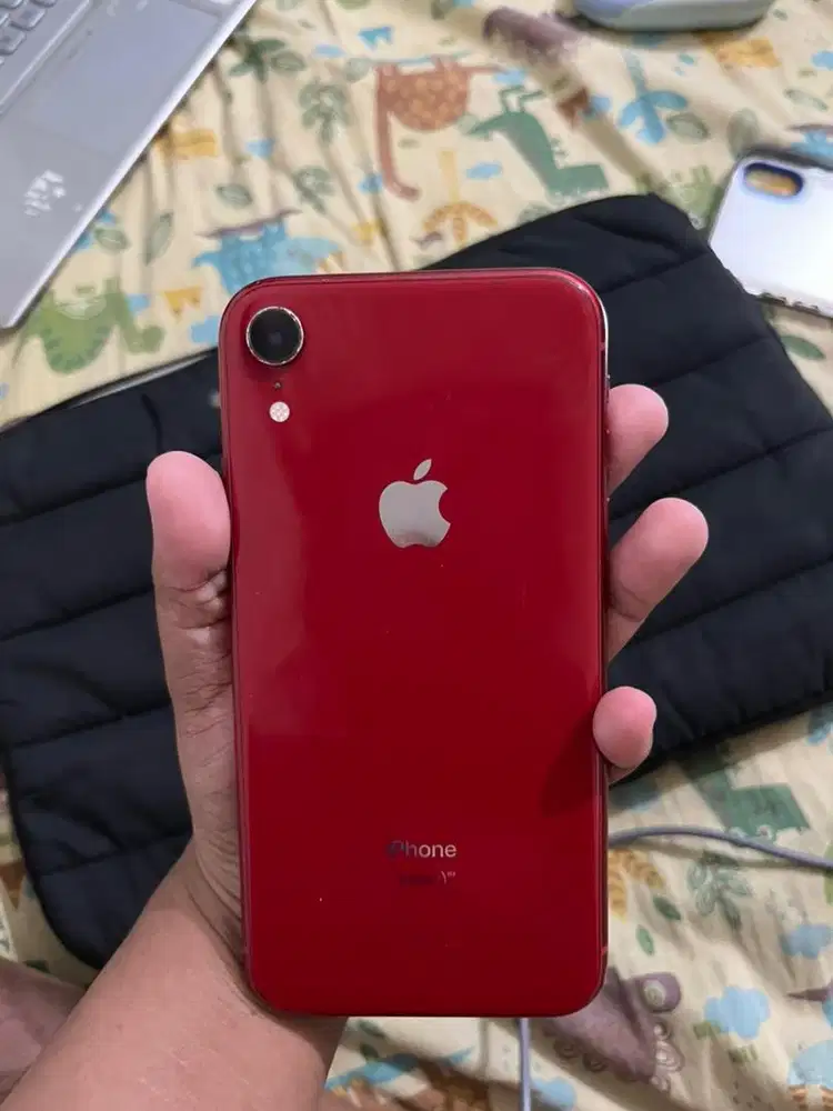 IPHONE XR RED 64gb