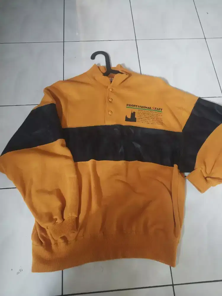 Crewneck murah size M dan L