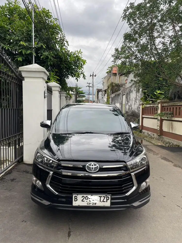 Innova venturer diesel matic istimewa VRZ pajero 2019