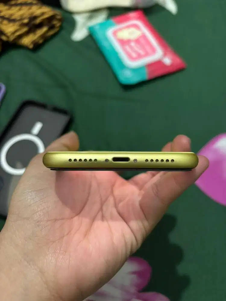 Iphone 11 256gb yellow ibox