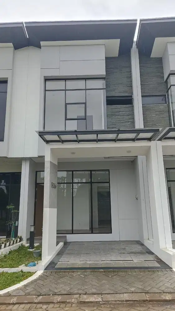 Disewakan Rumah Baru 2 Lantai di OCBD Bogor