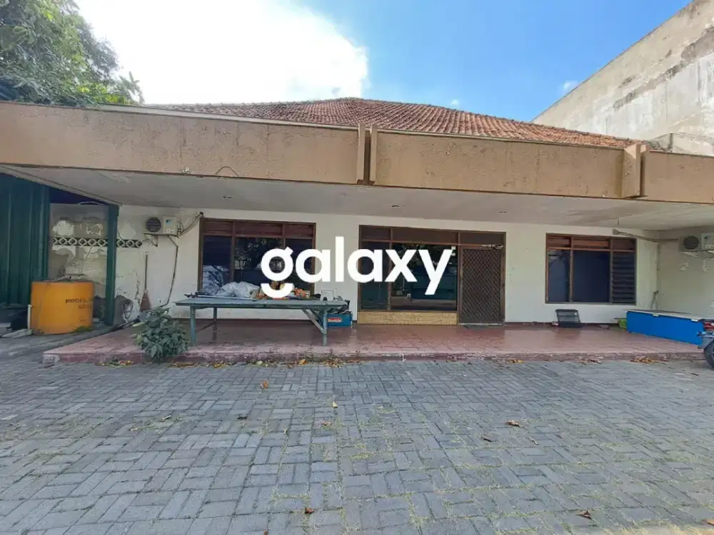 Rumah Komersial Merapi Dekat Arjuno. Surabaya Pusat. Cocok Buat Cafe.