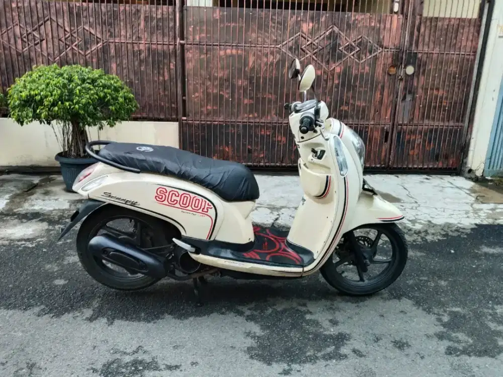 Honda Scoopy f1 tahun 2014 mesin halus di Cengkareng