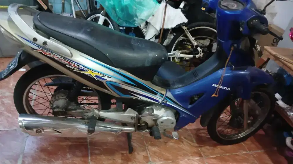 Honda Karisma X cakram tahun 2005