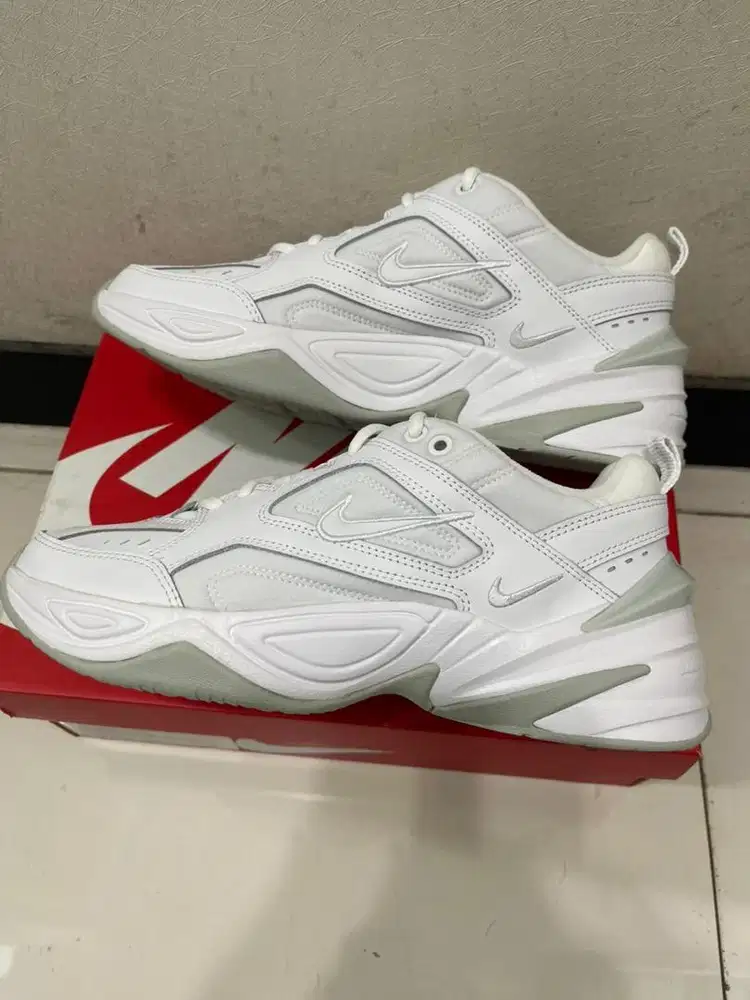 Sepatu nike m2k tekno