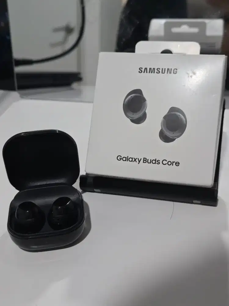 Samsung Galaxy Bud Core Buka Box