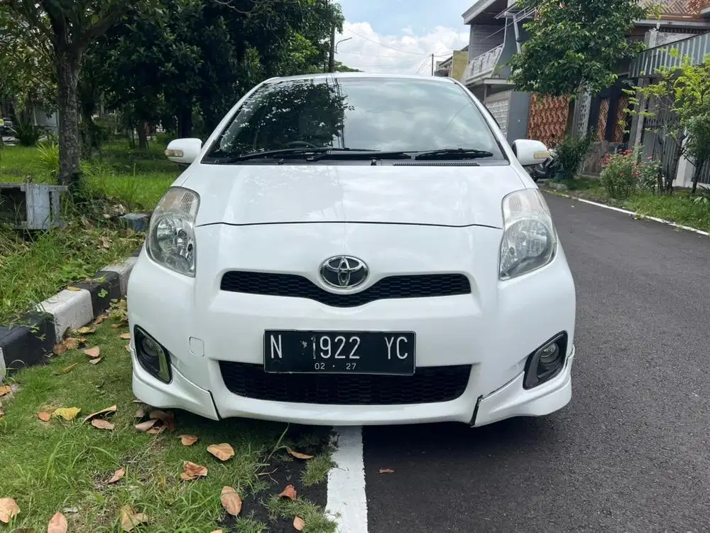 Toyota Yaris E Matic 2012