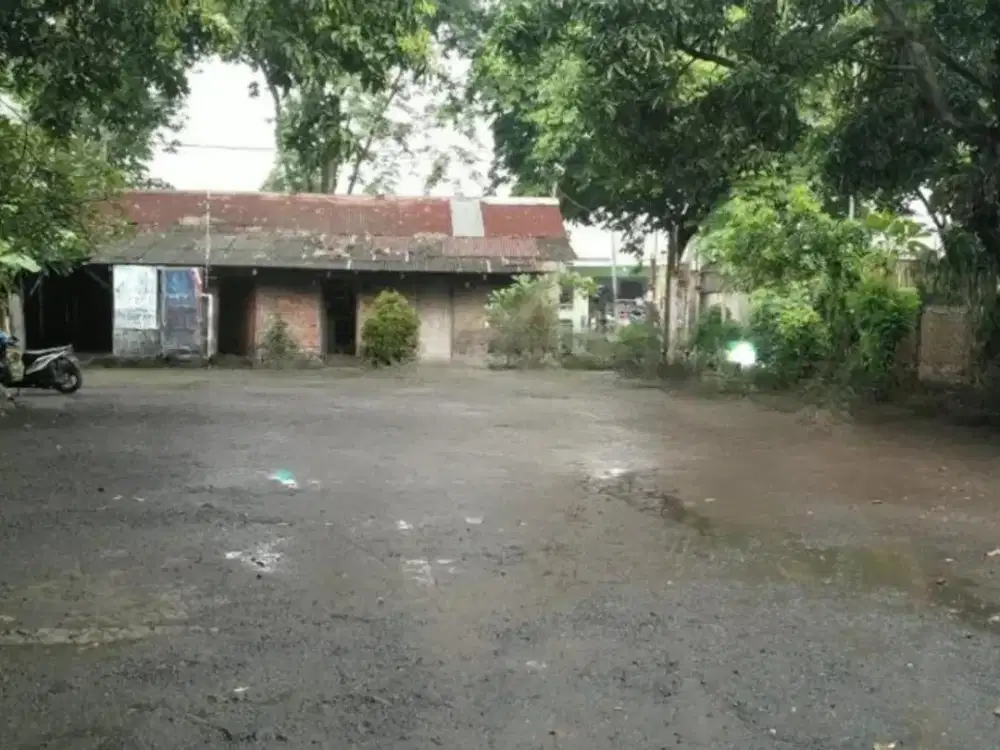 Gudang Lingkar Timur Nol Jln Raya