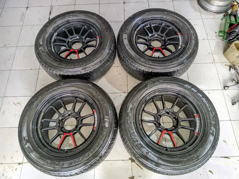 R18 Venom 5 PCD 6x139 L9 ET0+Ban dunlop 80% 2022