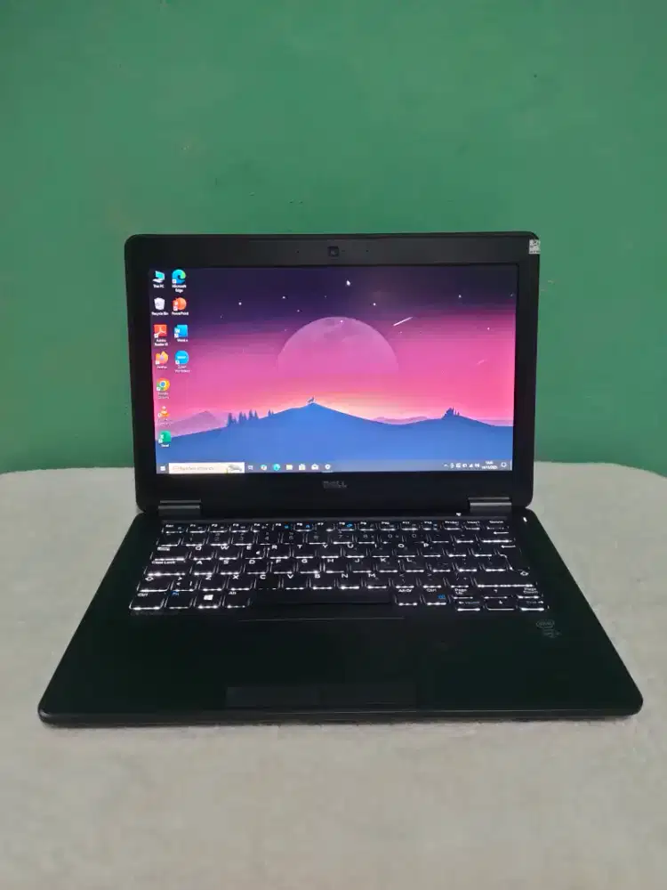 LAPTOP DELL E7250 i5 5300 RAM 8Gb SSD 256Gb