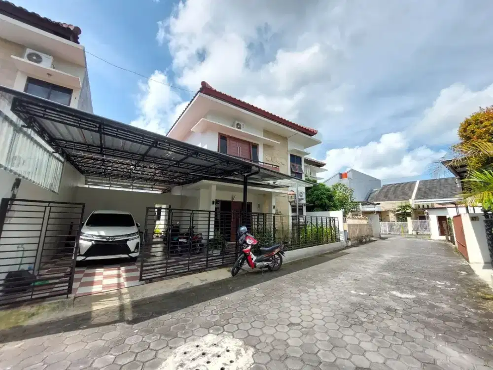 Rumah Mewah dlm Cluster Perumahan dkt Kampus UII Pusat Jakal km 13