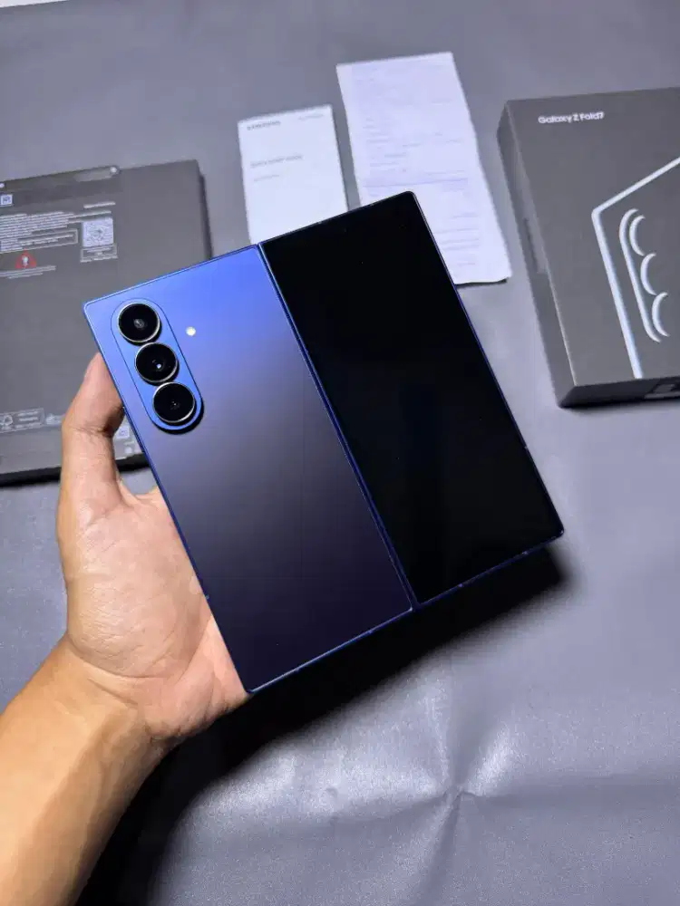 Samsung Galaxy Z Fold 7 12/256Gb SEIN Garansi Aktif Panjang