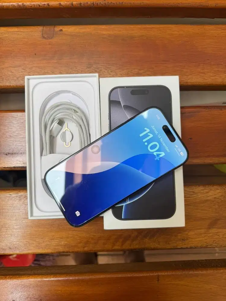 Iphone 16 pro 128gb black titanium garansi ibox