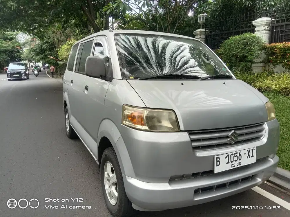 Jual Mobil Suzuki APV L warna silver