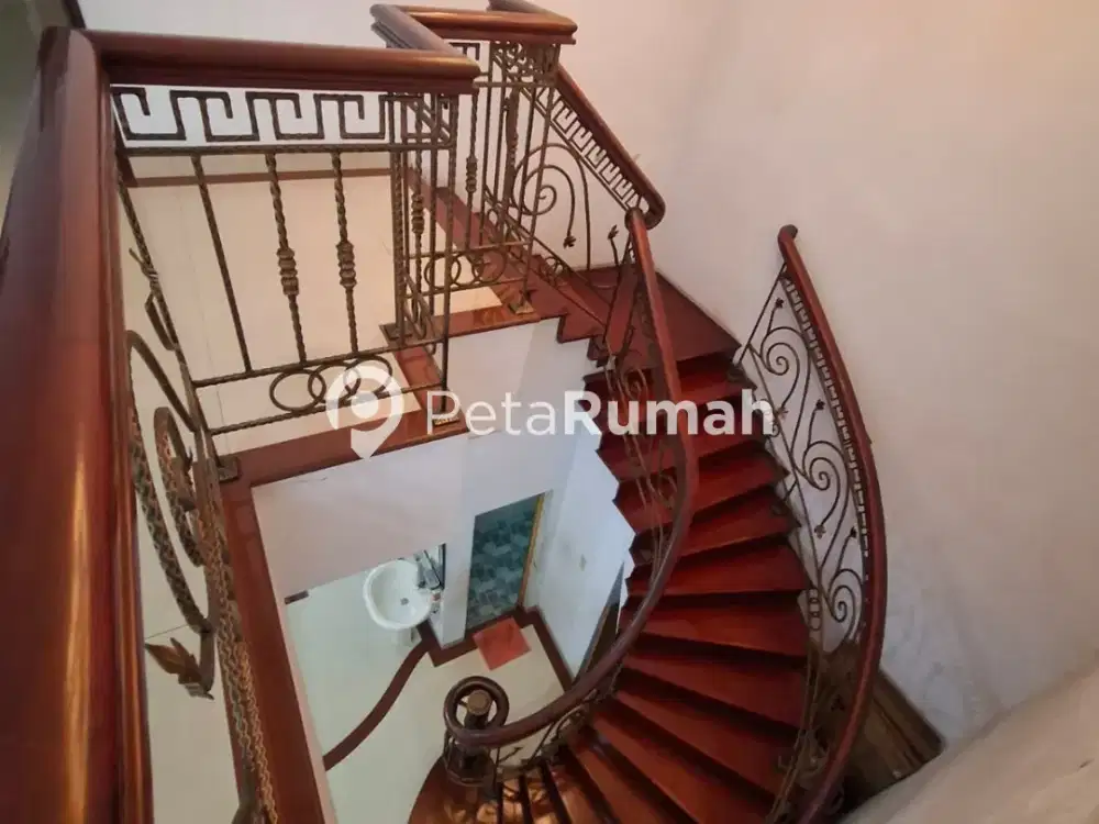 DIJUAL VILLA JALAN METAL RAYA KOMPLEK CEMARA HIJAU - PERCUT SEI TUAN (WELLY)