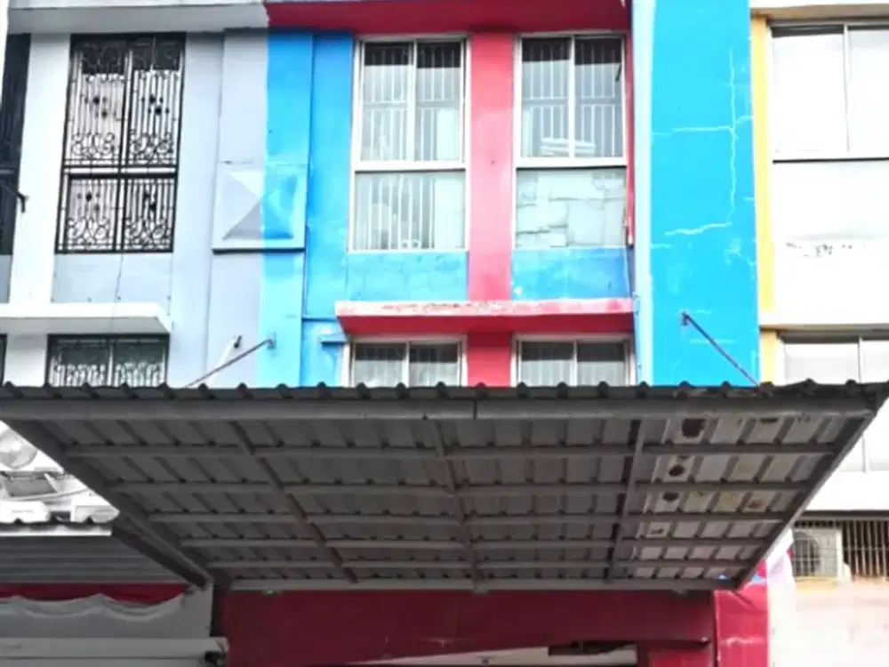 Ruko 3lt luas 63m Cempaka Putih Jakarta Pusat