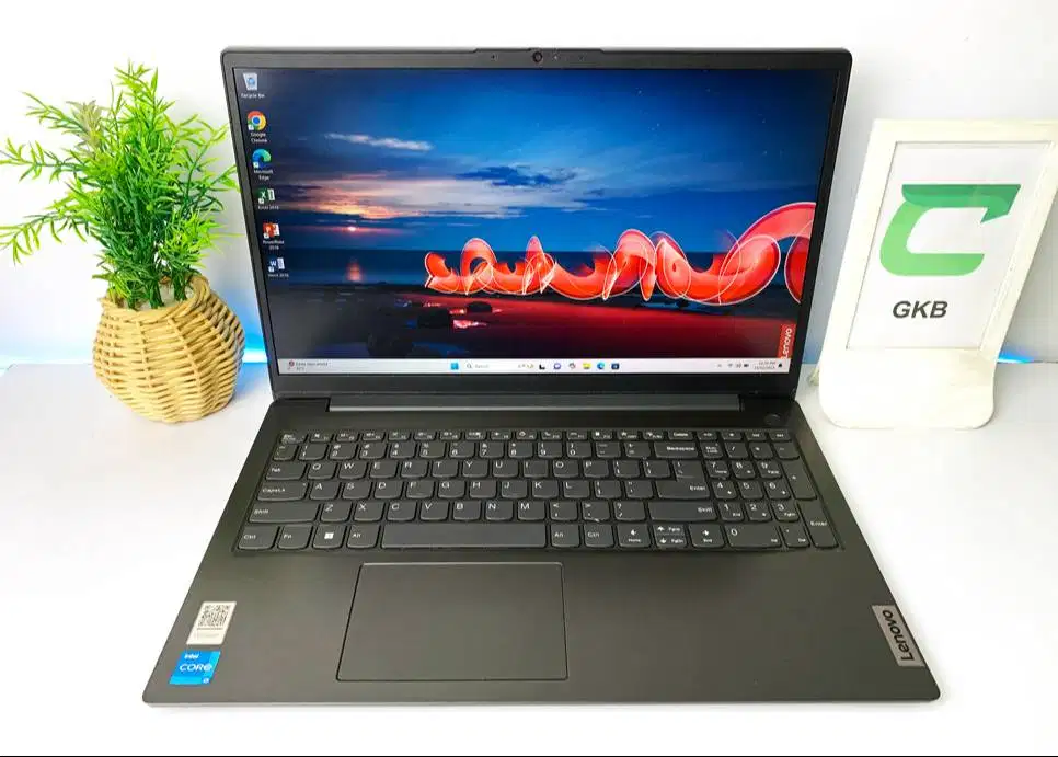 Laptop Lenovo core i3 Generasi baru 12th Gen Ram 8gb Ssd 512gb barang