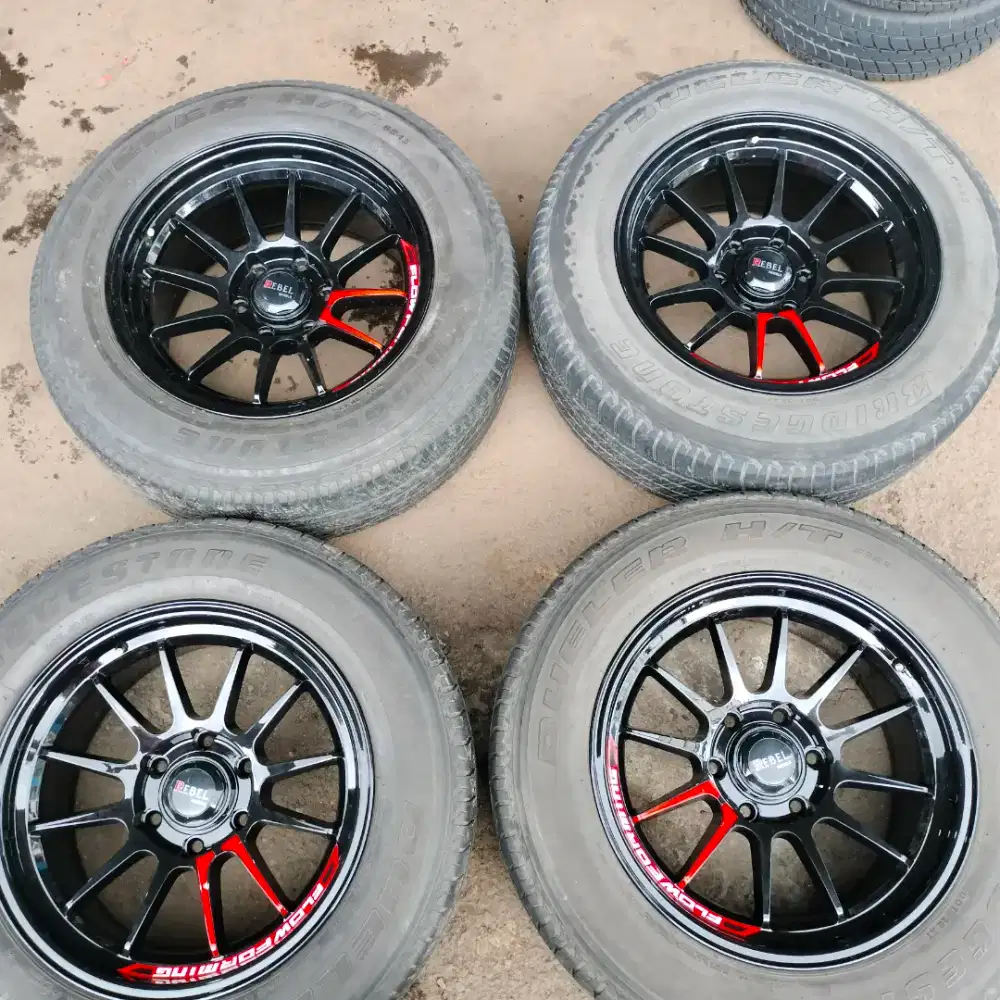 Velg venom ring 18 lebar 9 pcd 6x139,7 ET 0 ban 265/60 R18 Fortuner