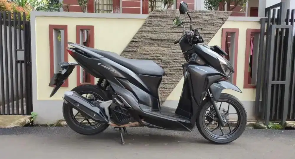 DIJUAL HONDA VARIO HITAM MULUS