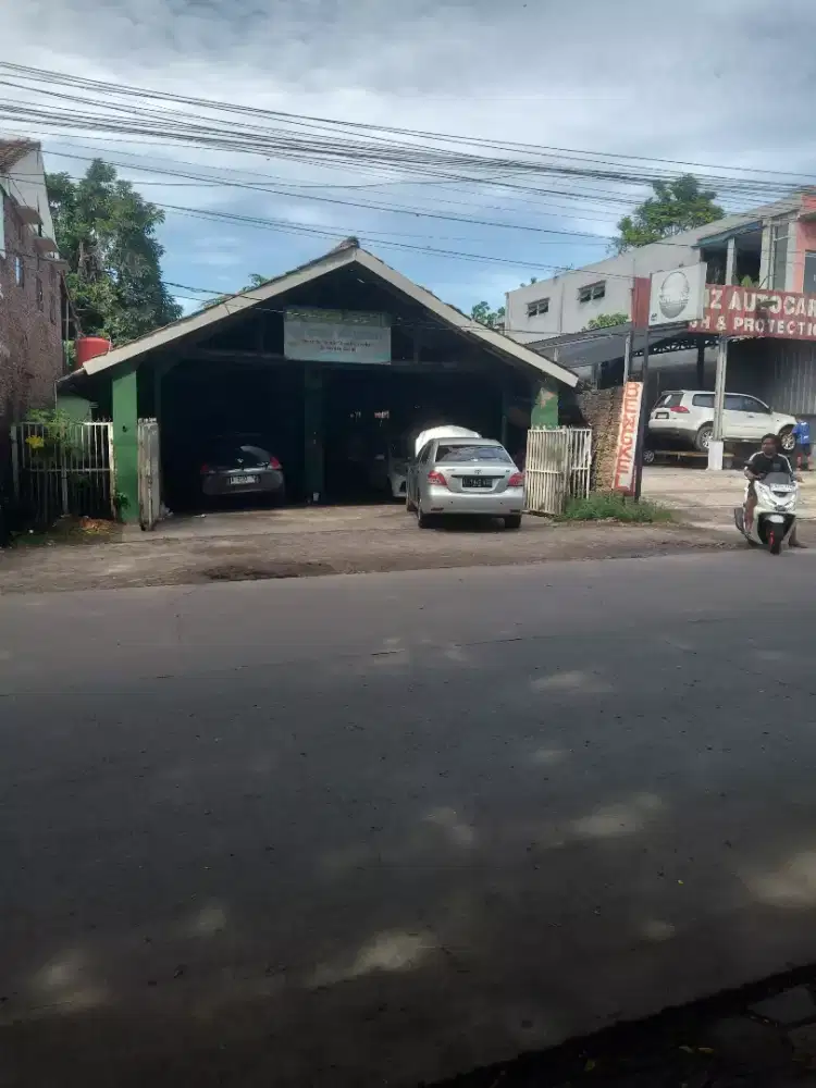 Dijual cepat tanah dan bangunan bengkel mobil