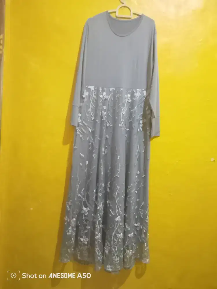 Baju Pesta dan Kebaya Modern