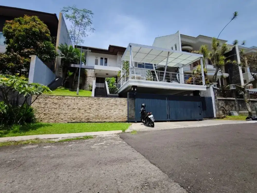 DIJUAL HUNIAN MEWAH di Lokasi Eksklusif SETRA DUTA SARIJADI Dkt Tol Pasteur & Kampus MARANATHA Bandung