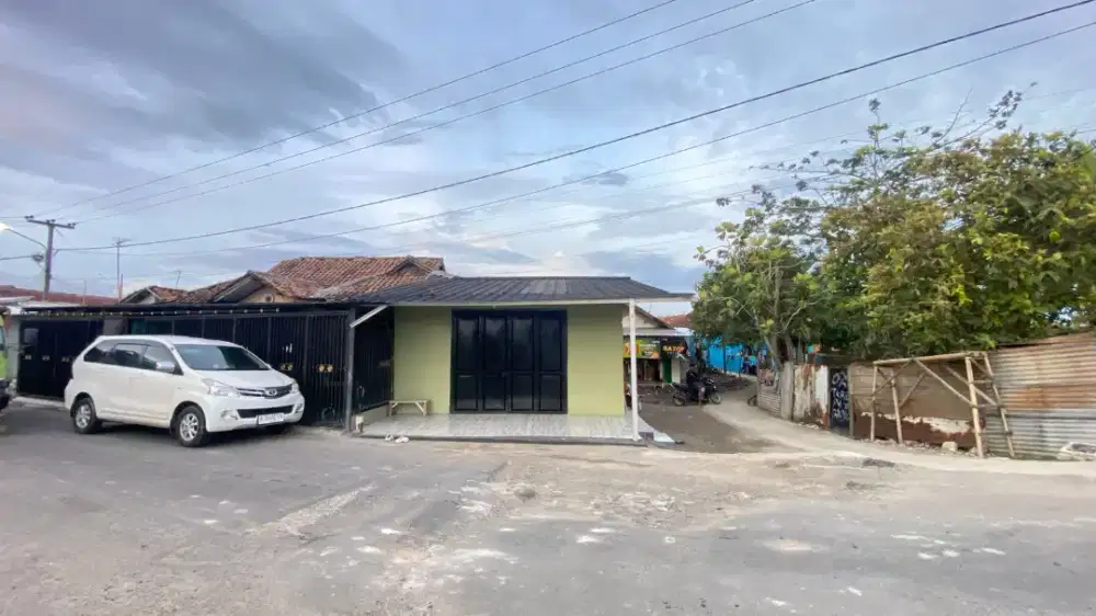 Disewakan Ruko Baru Lokasi Strategis Depan- Dekat Stasiun Tanjong Baru