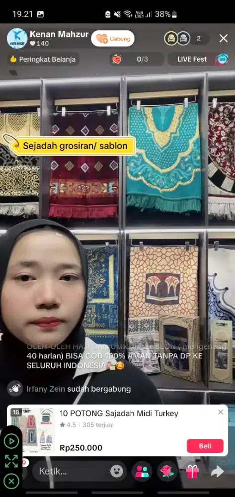 DI CARI HOST LIVE PEREMPUAN