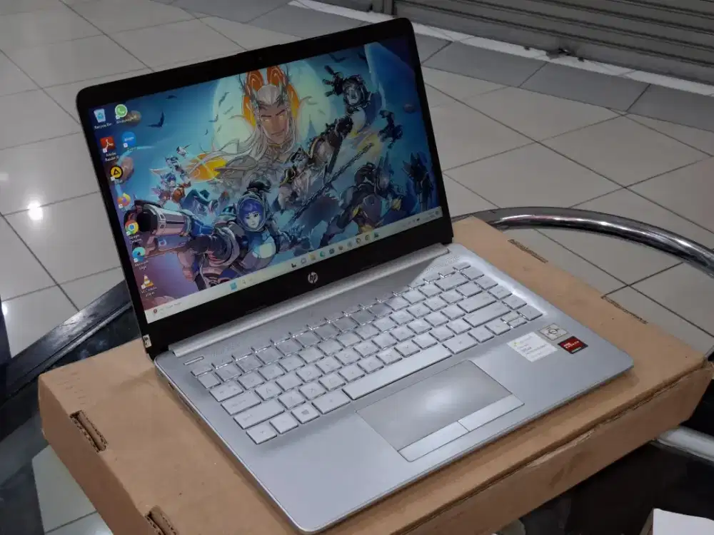 Laptop hp 14s-dk1xxx prosesor AMD Athlon Gold/Ram 4GB/SSD 512GB