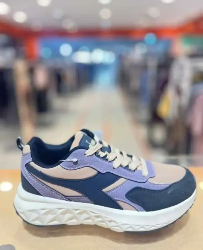 Sepatu diadora run 39 original