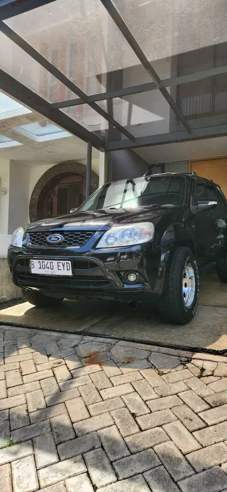 Dijual Ford Escape 2.3 A/T Limited 2011