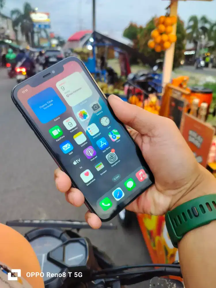 Iphone 11 64gb mantap