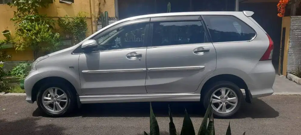 TOYOTA AVANZA NEW VELOZ 1.5 MATIC 2014