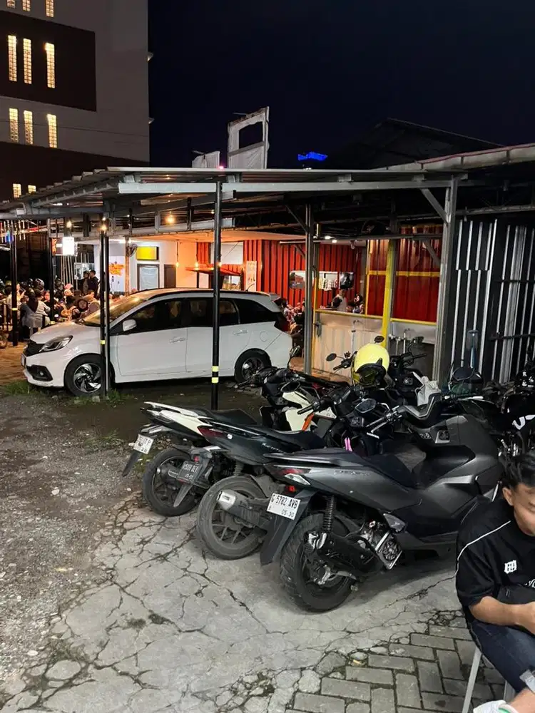 Dicari helper warung nasi goreng dan waiter / waitress